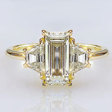 Load image into Gallery viewer, European And American Creative Square Zircon Lady Wedding Ring